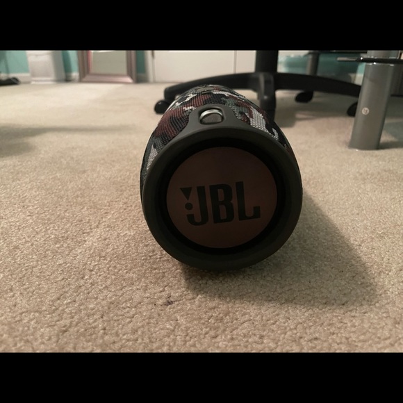 LIMITED EDITION JBL xtreme speaker - Picture 5 of 5